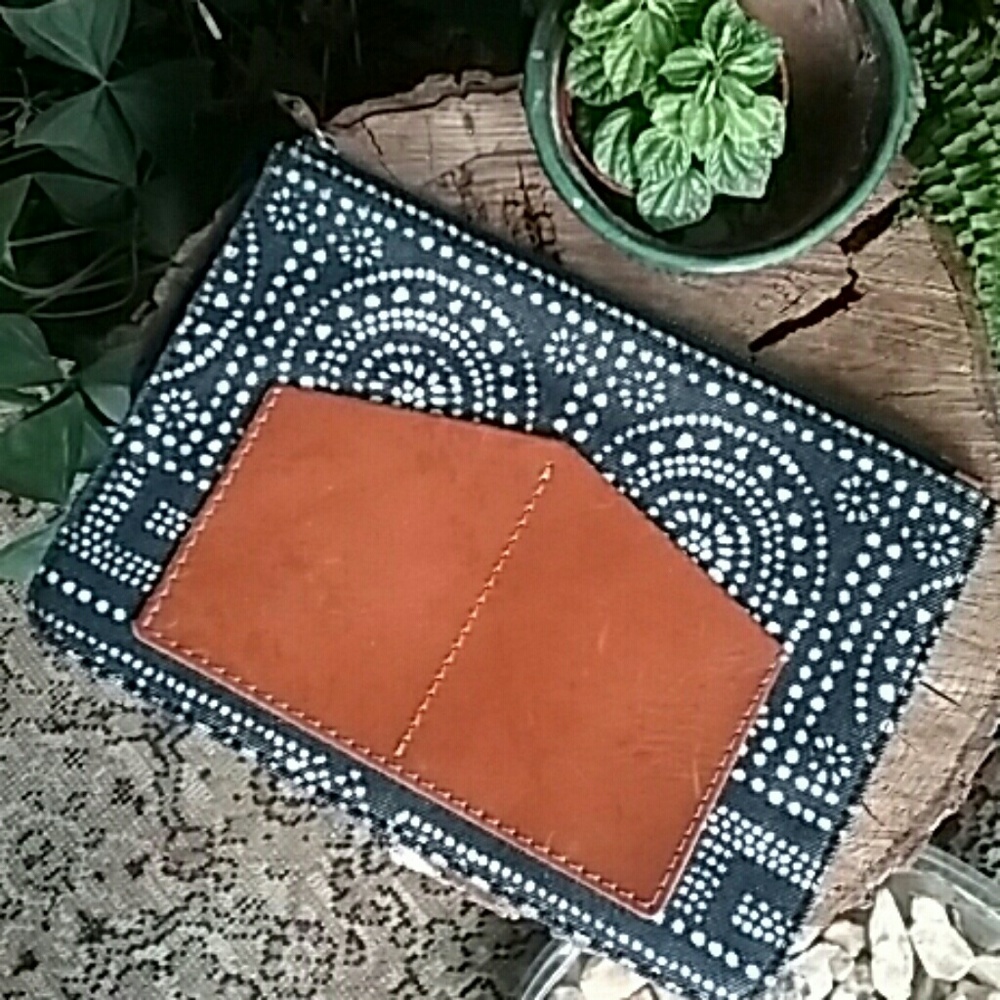 Rare!🔥Indigo denim pouch by madewell